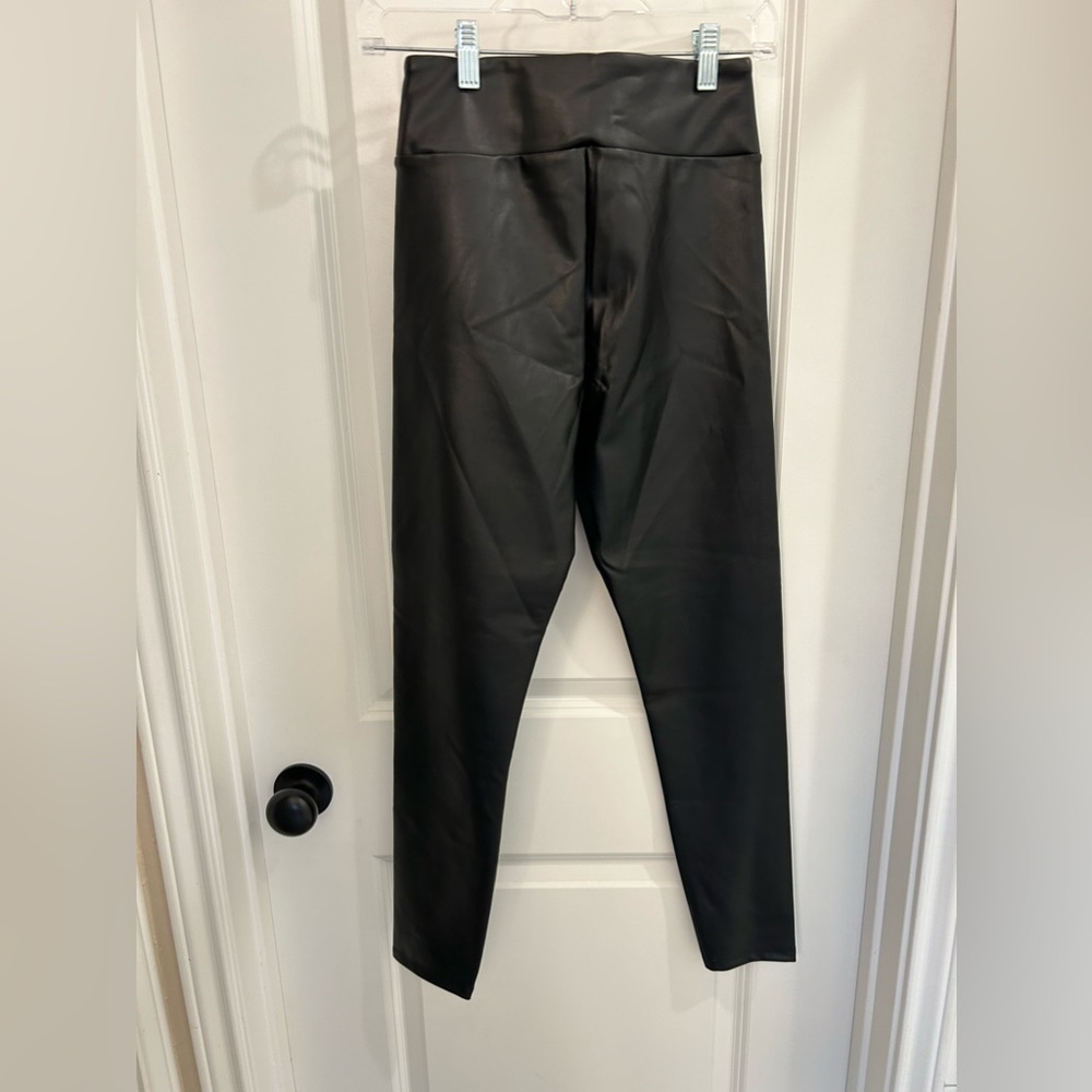 Abercrombie & Fitch Vegan Leather Leggings - Picture 4 of 6